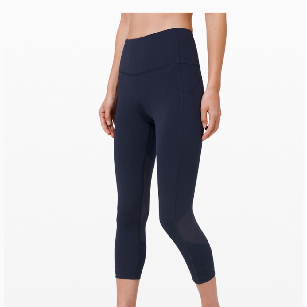 Lululemon Women’s Pace Rival Mid-Rise Crop 22’’